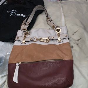 Makowsky leather shoulder bag -used a few times